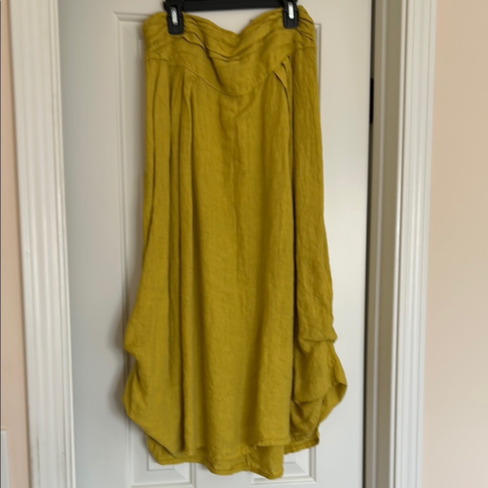 Elegant Mustard Skirt